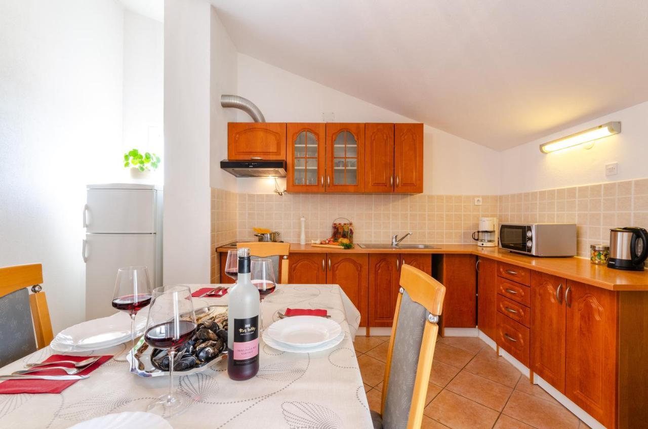 Apartmani Suncica Selce Eksteriør billede